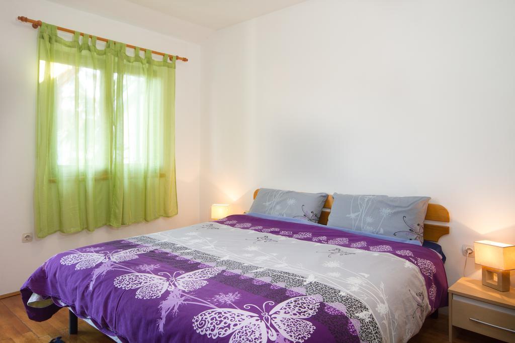 Apartment Buterer *